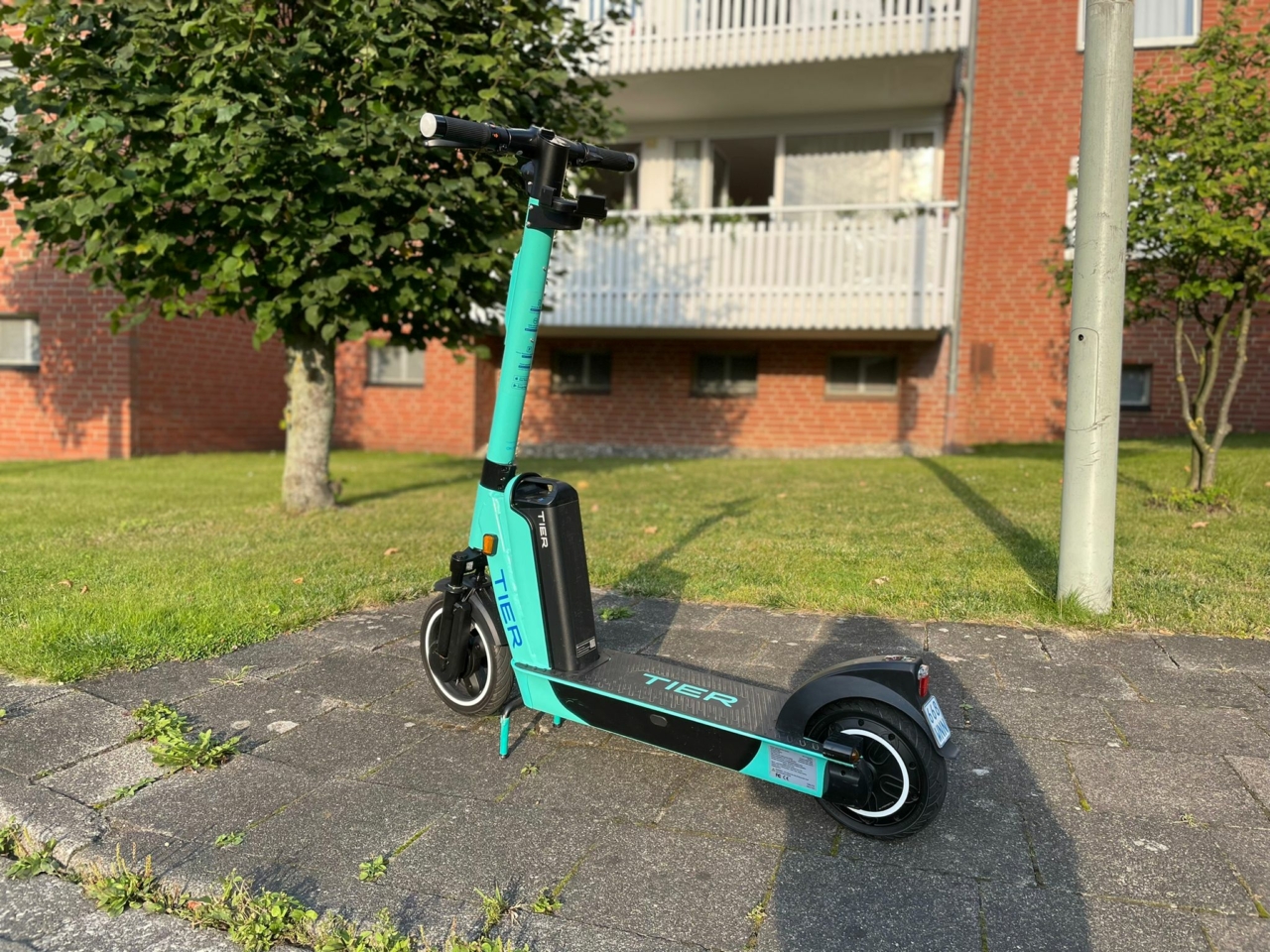 Anfrage: E-Scooter sicher abstellen Anfrage: E-Scooter sicher abstellen